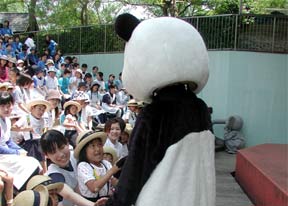 学生と子ども